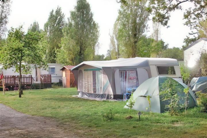 Camping de Brouel-  - Camping de Brouel - Ambon